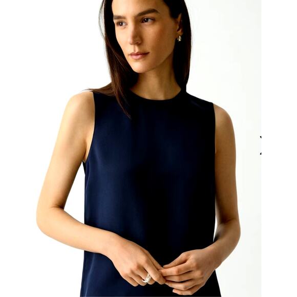 Theory New Bringam Stretch Soft Deep Navy Urban Crepe Top Size M Sleeveless - Picture 2 of 10